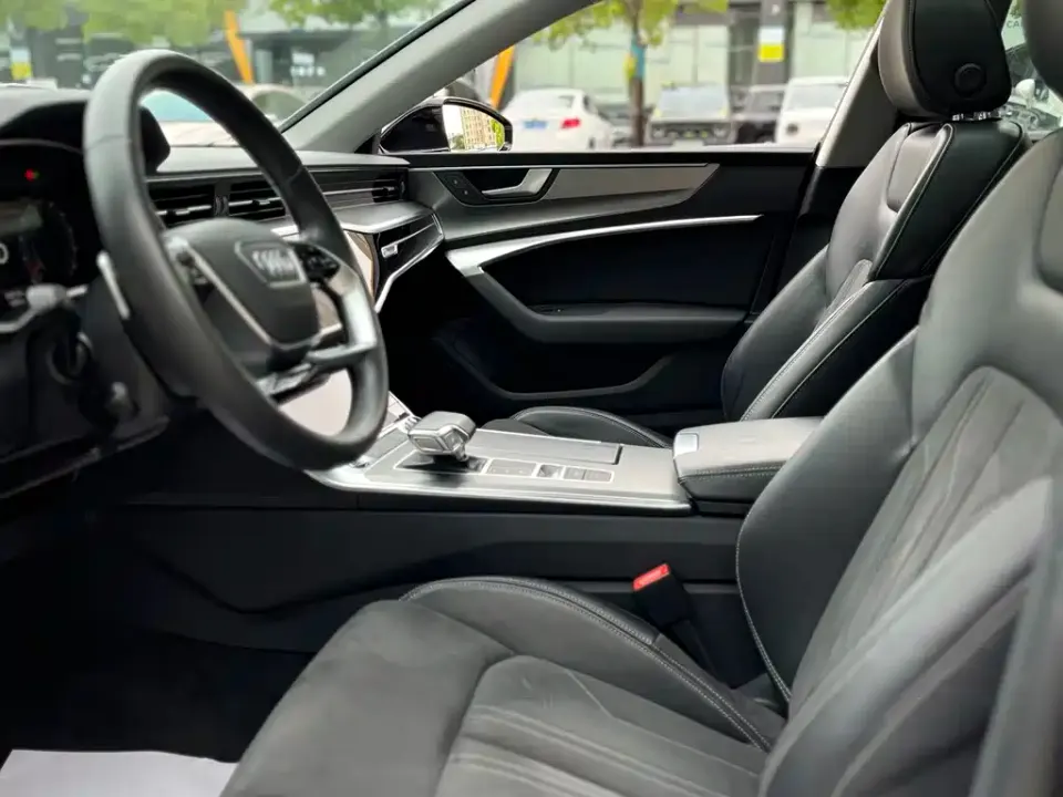 Audi A7L