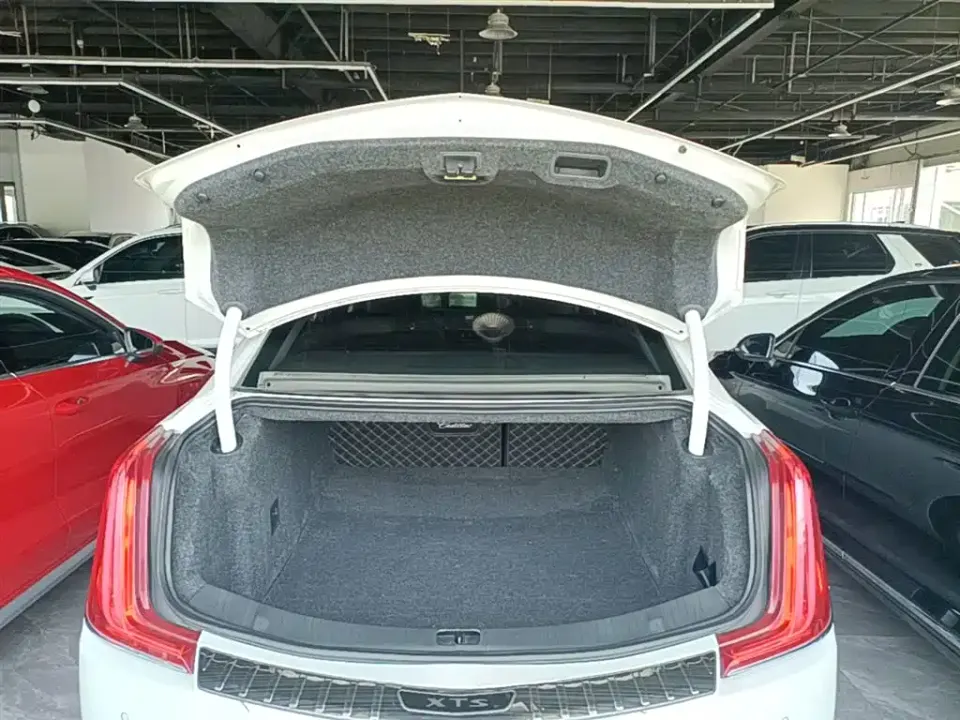 Cadillac XTS