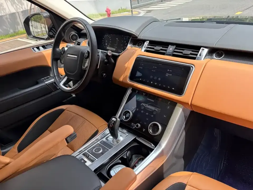 Land Rover Sport