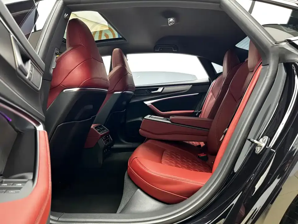 Audi A7L