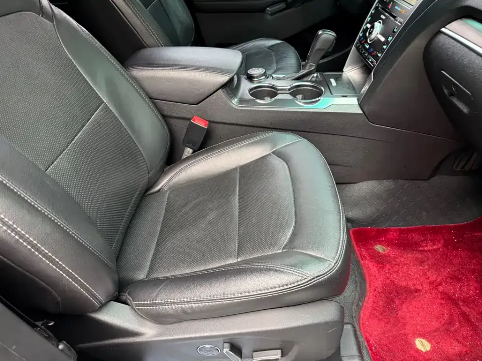 Ford Explorer (Import)