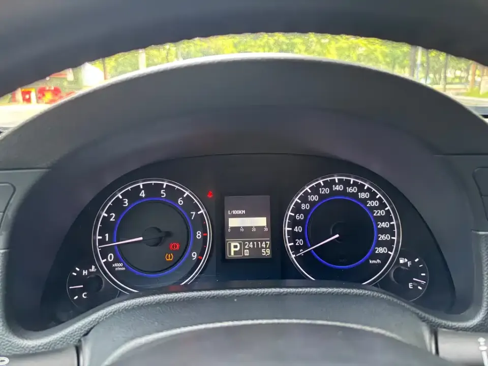 Infiniti G