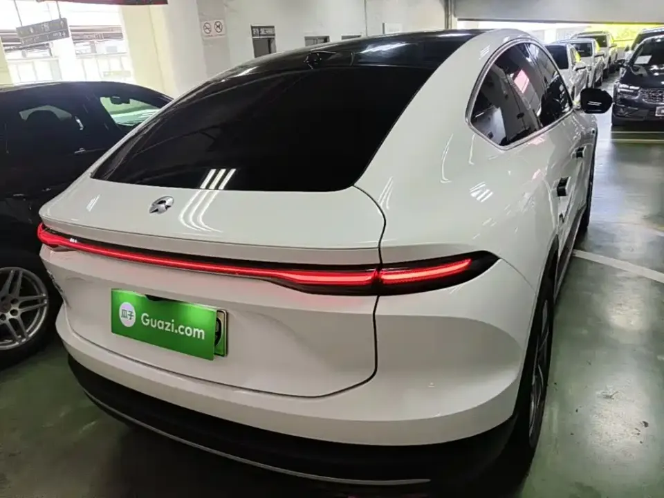 Nio EC6