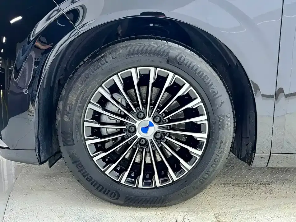 Denza Denza D9