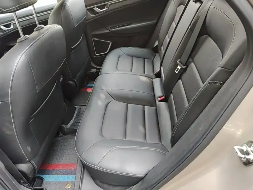 Geely Emgrand GS