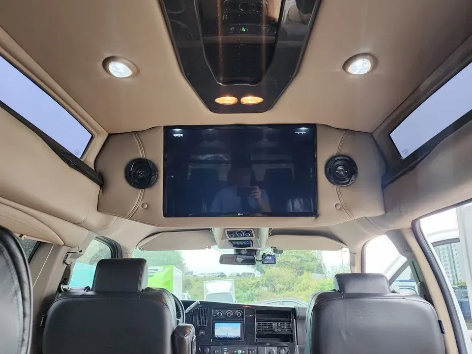 GMC Savana