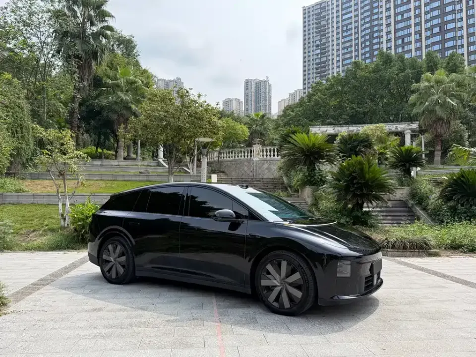 Li Li i6