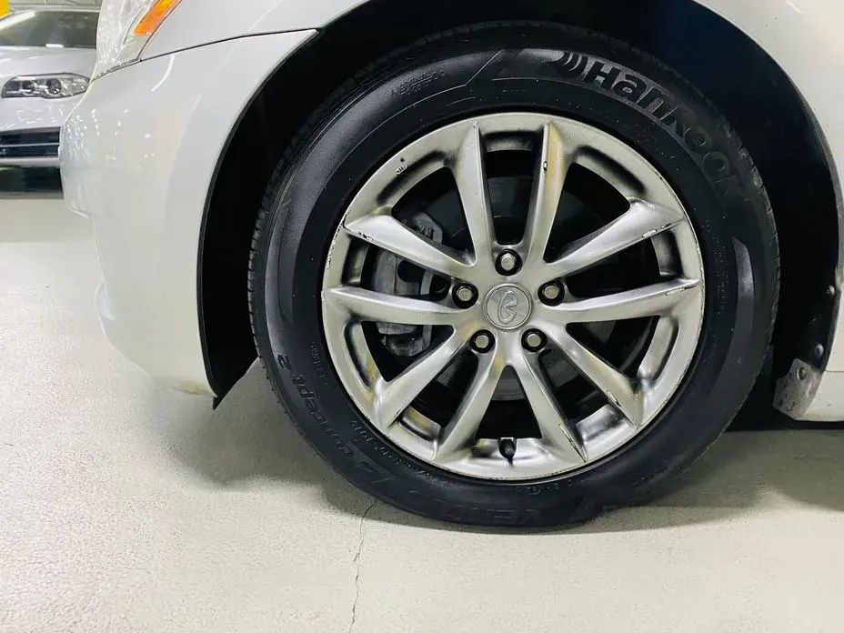 Infiniti G