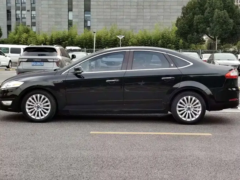 Ford Mondeo Zhisheng