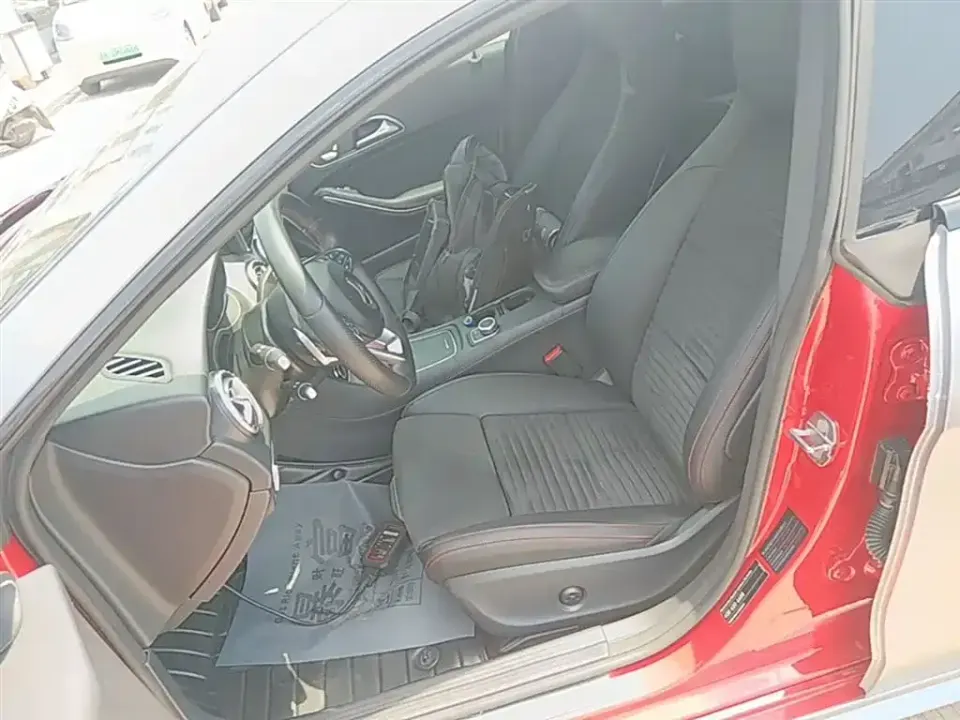 Mercedes-Benz CLA (Import)