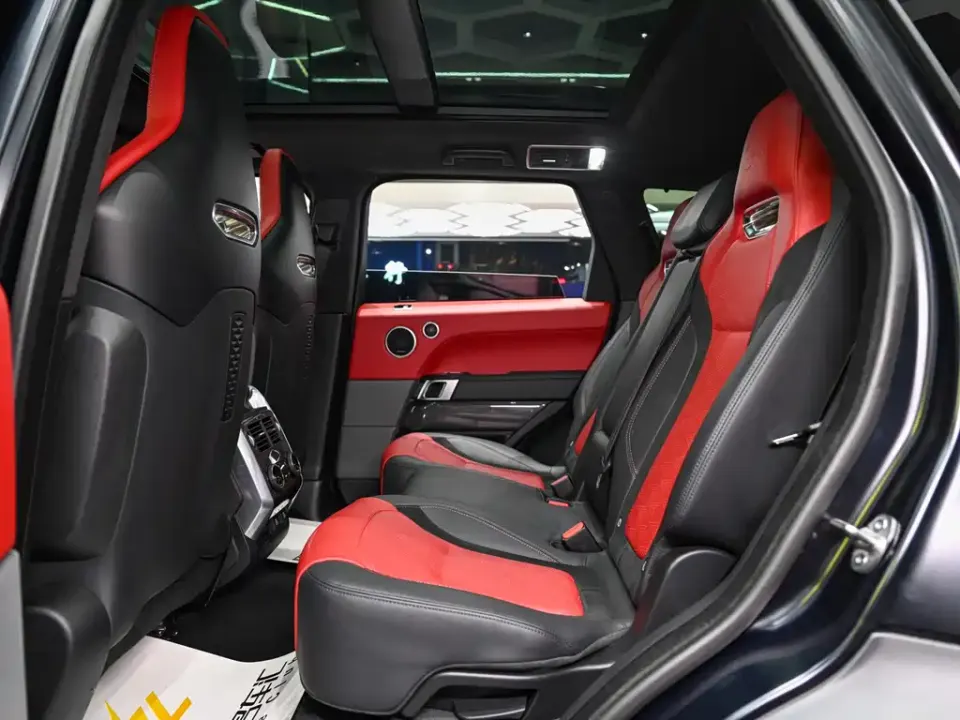 Land Rover Sport