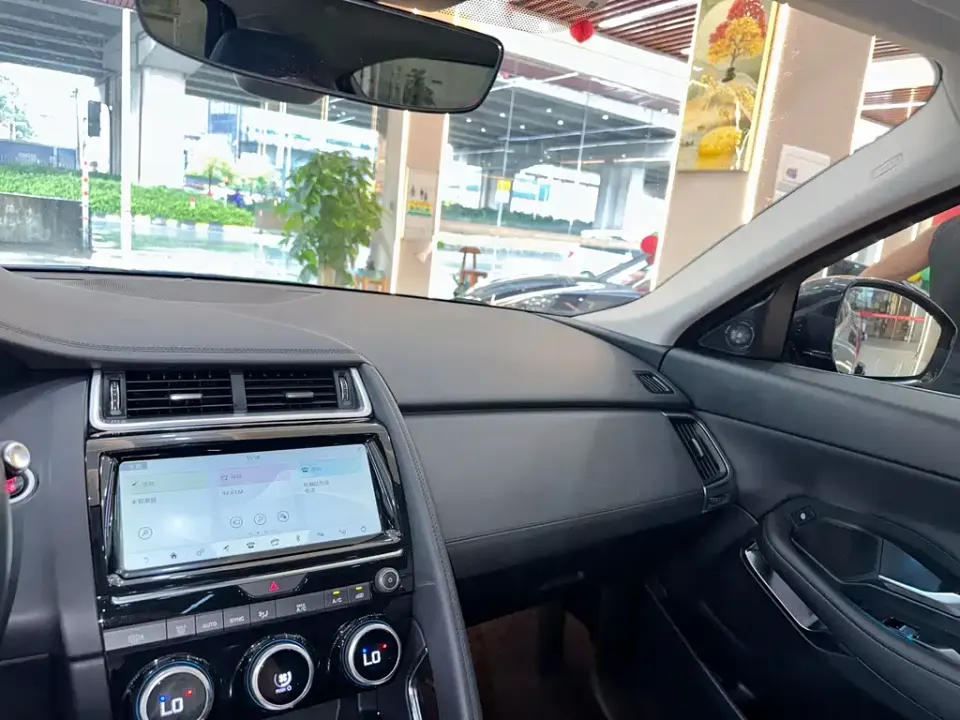 Jaguar E-Pace