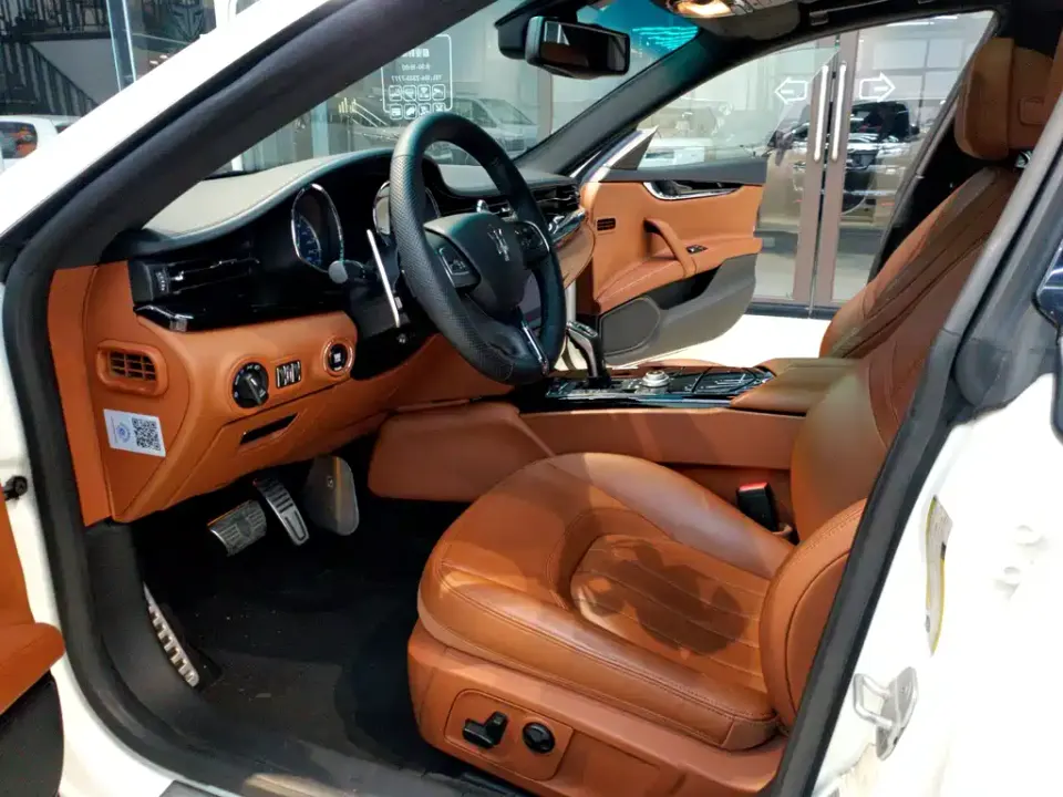 Maserati Quattroporte