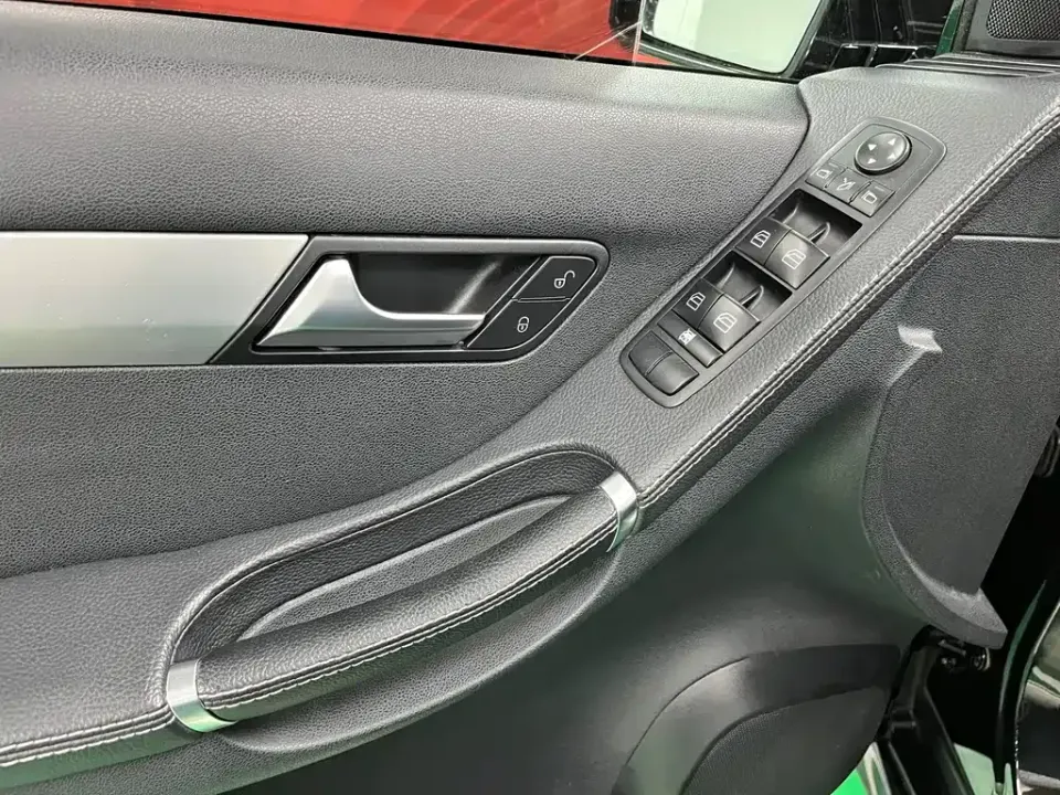 Mercedes-Benz R-Class