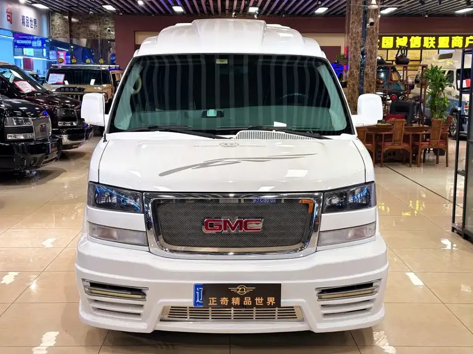 GMC Savana