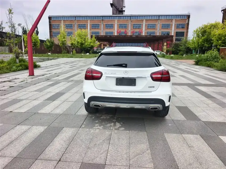 Mercedes-Benz GLA