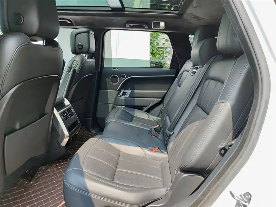 Land Rover Sport