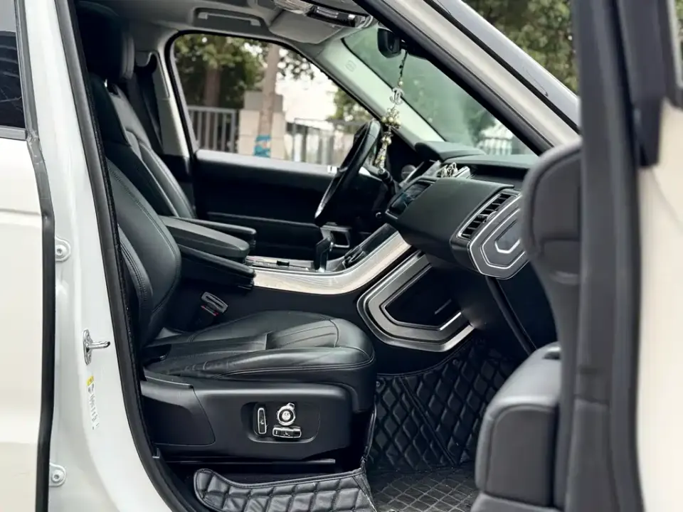 Land Rover Sport