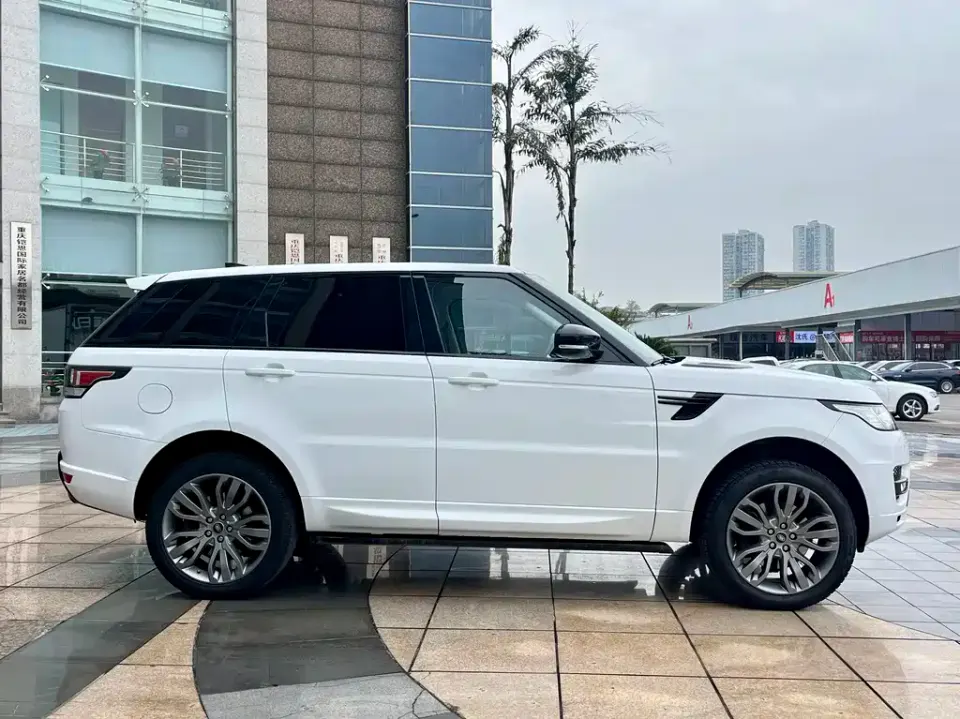 Land Rover Sport