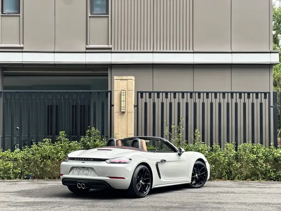 Porsche 718