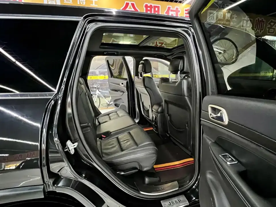 Jeep Grand Cherokee (Import)