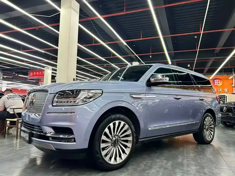 Lincoln Navigator