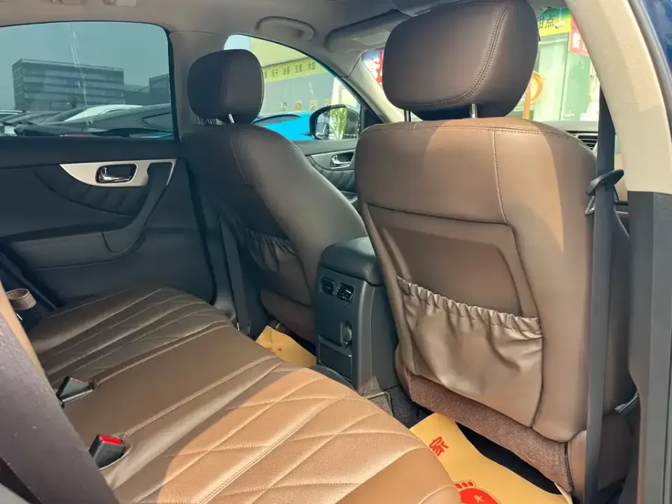Infiniti FX