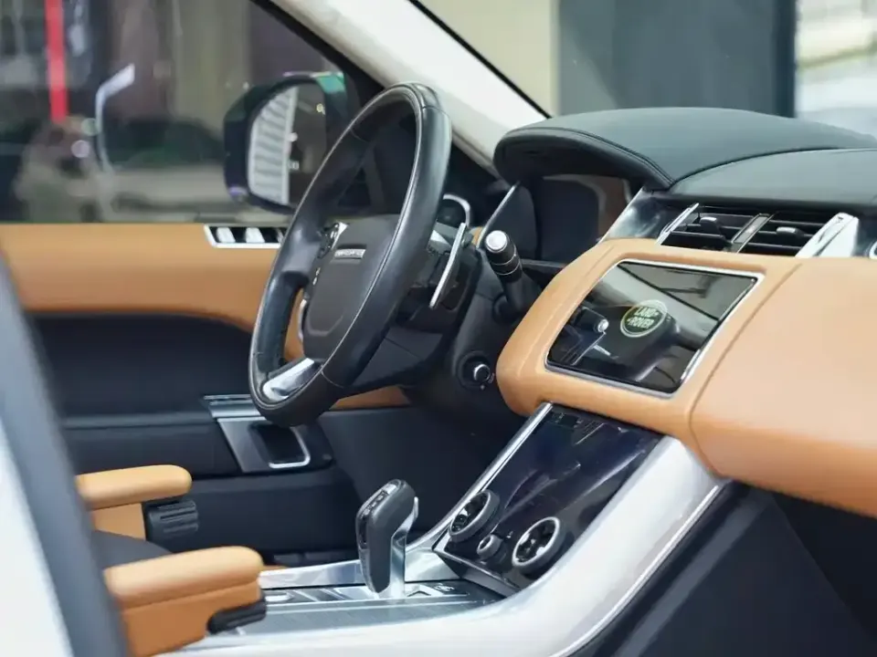 Land Rover Sport