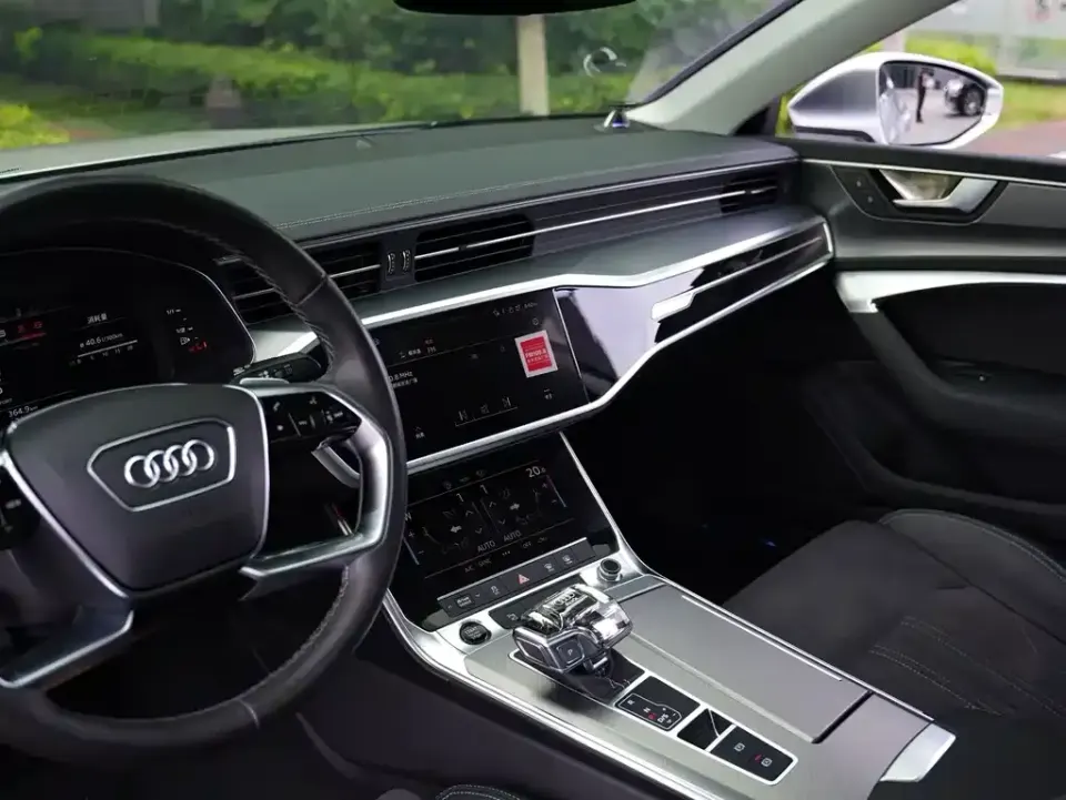 Audi A7L