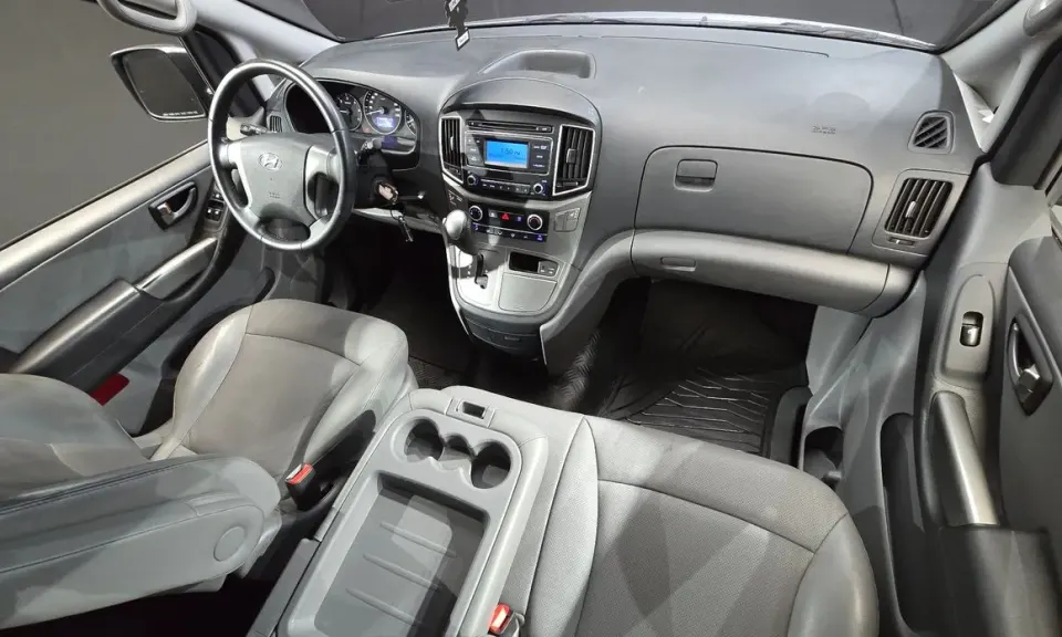 Hyundai Starex