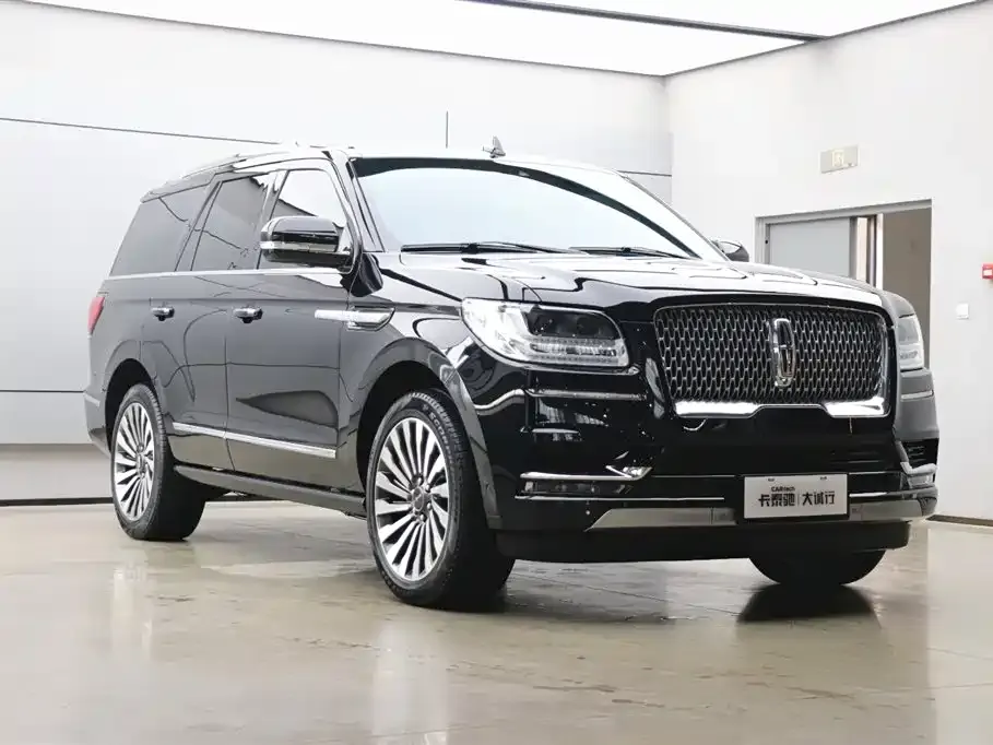 Lincoln Navigator