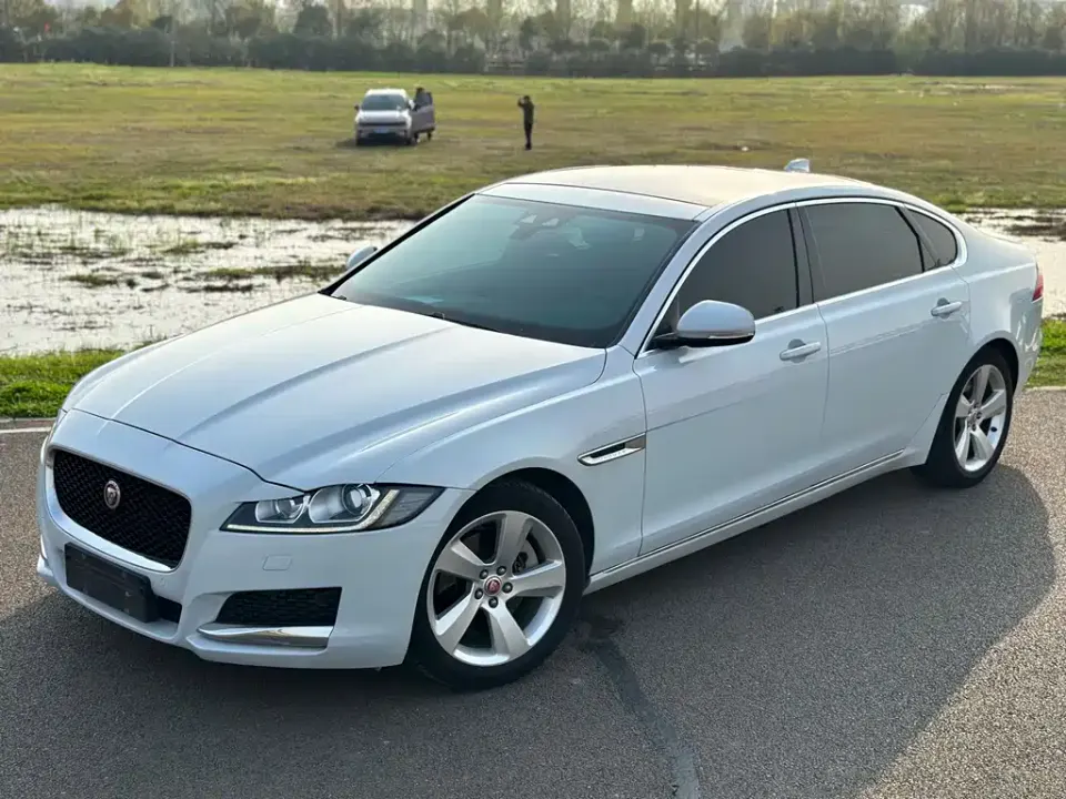 Jaguar XFL