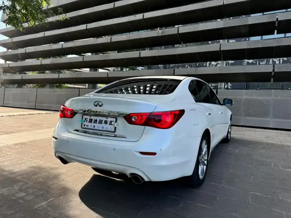 Infiniti Q50L