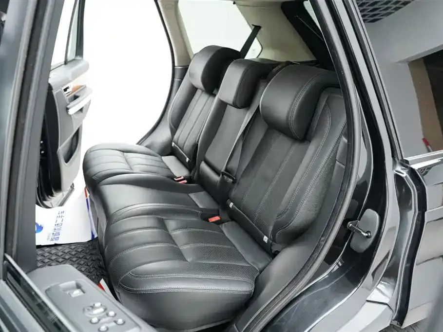 Land Rover Sport
