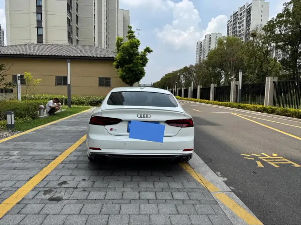 Audi S5