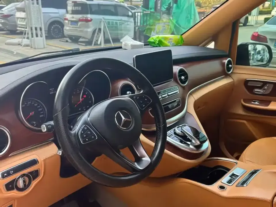 Mercedes-Benz V-Class