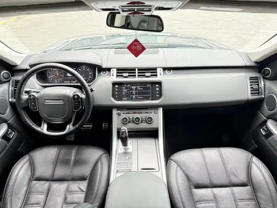 Land Rover Sport