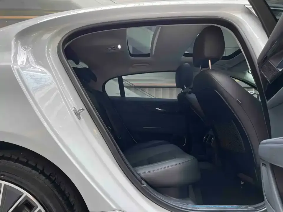 Jaguar XEL