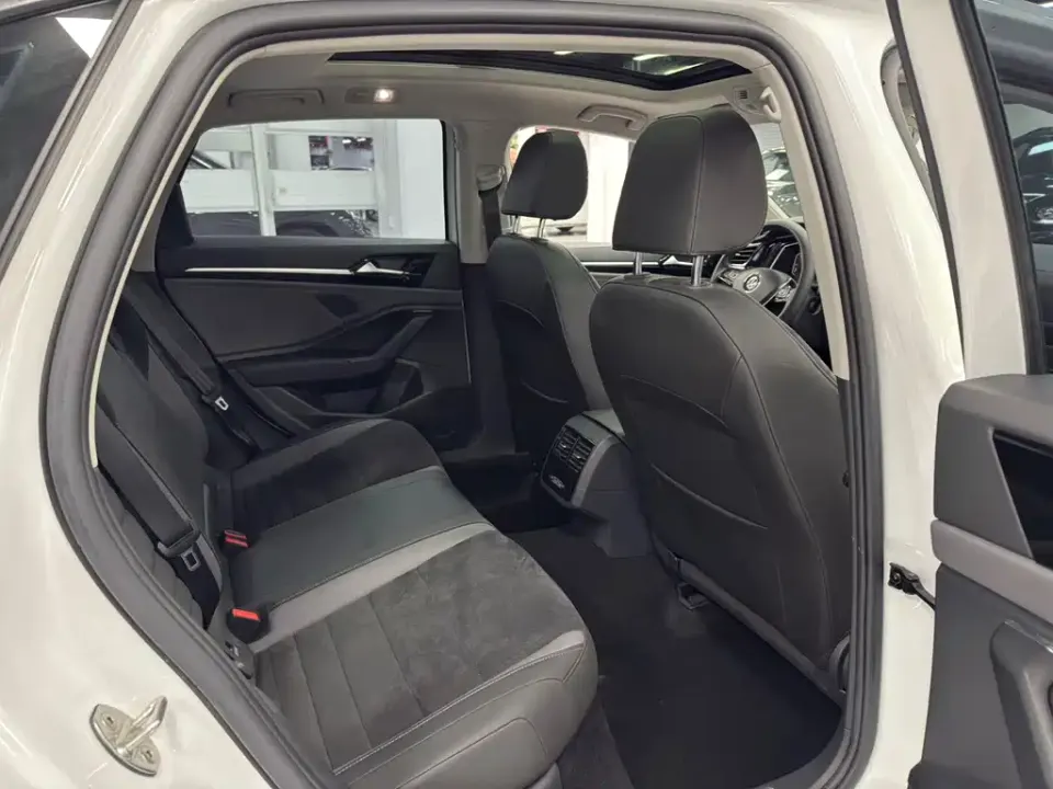 Volkswagen Sagitar