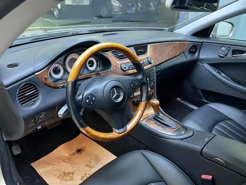 Mercedes-Benz CLS