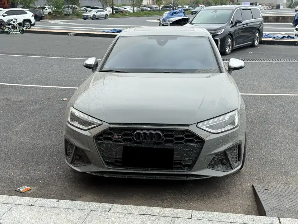 Audi S4