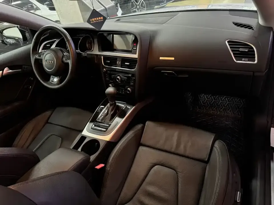 Audi A5 (Import)
