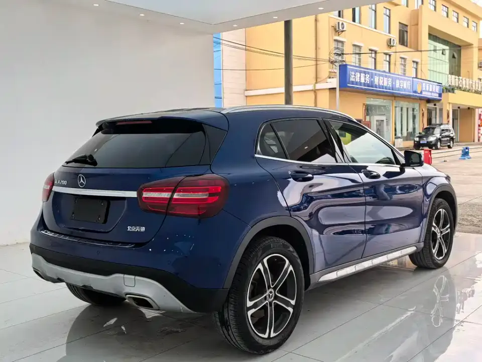 Mercedes-Benz GLA