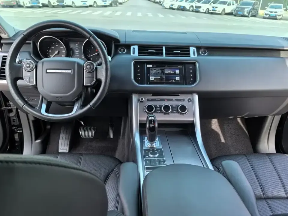 Land Rover Sport