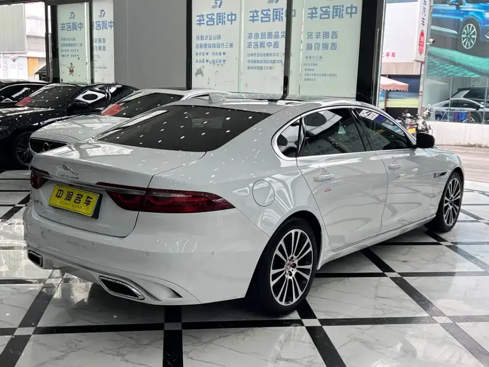 Jaguar XFL
