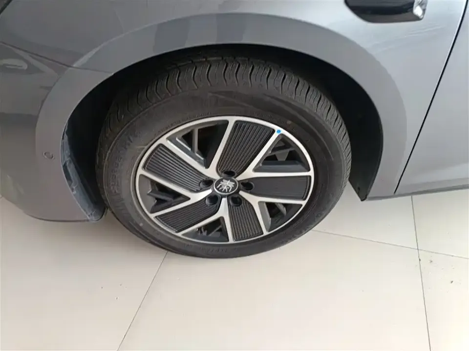 BYD Qin L