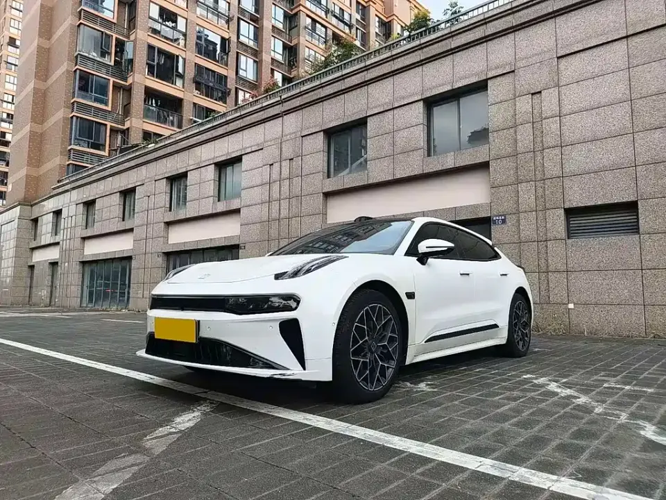 Zeekr 001