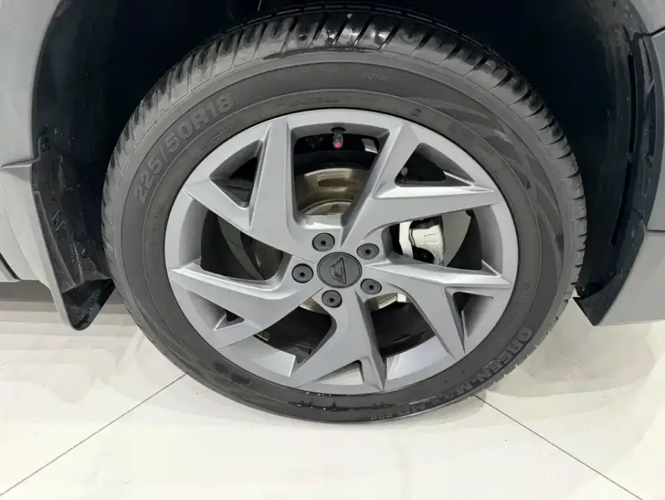 Jetta VS7
