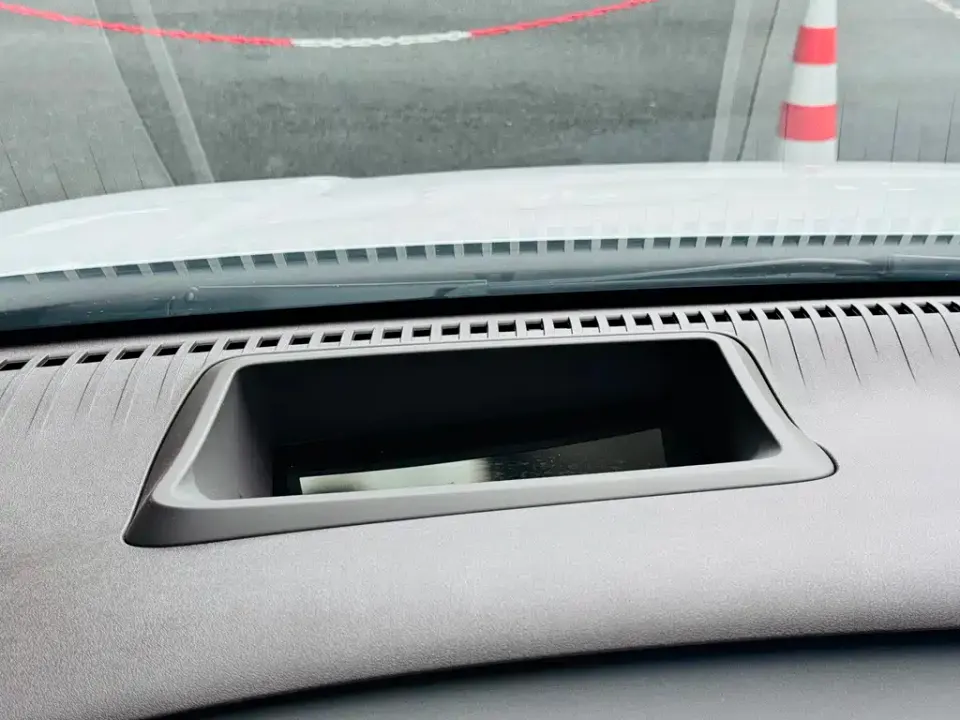 Denza Denza D9
