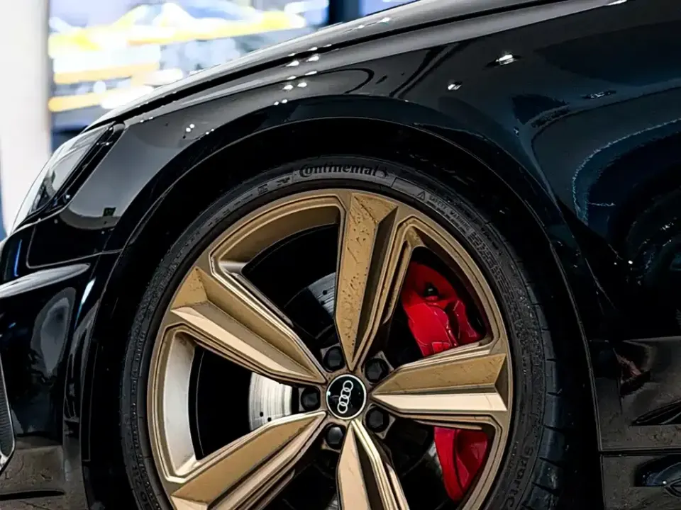 Audi RS 4